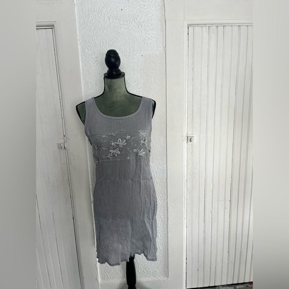 Elegant Gray Sleeveless Tunic and Cardigan
